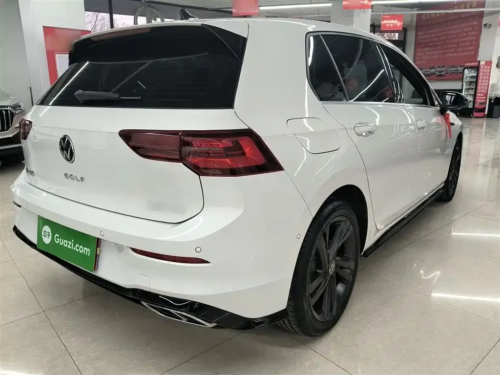 Volkswagen Golf 2023 из CN, фото 9