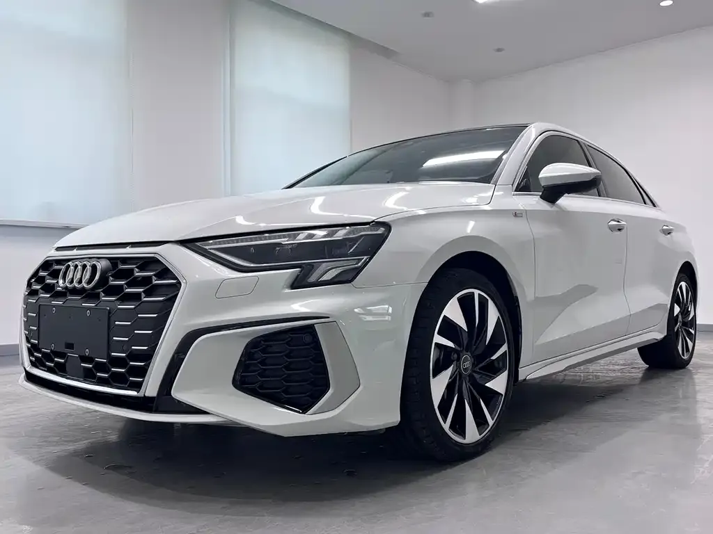 Audi A3 2022 из CN, фото 1