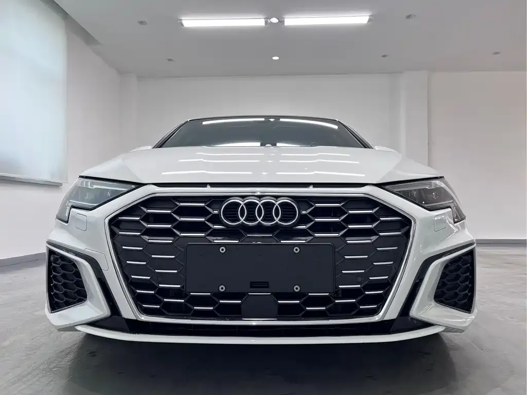 Audi A3 2022 из CN, фото 2