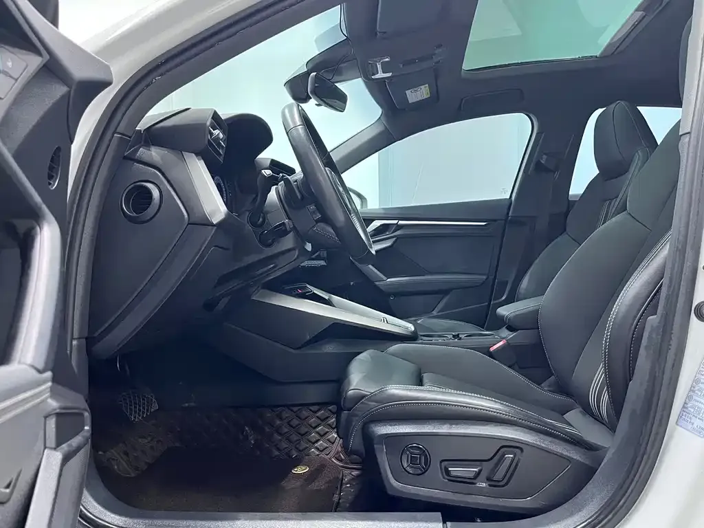 Audi A3 2022 из CN, фото 9