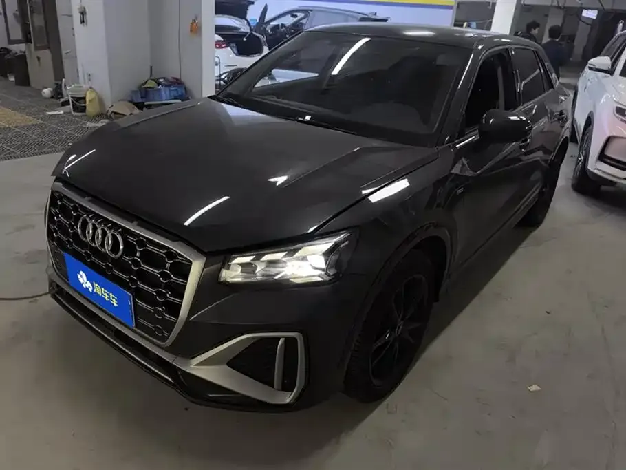 Audi Q2L 2023 из CN, фото 1