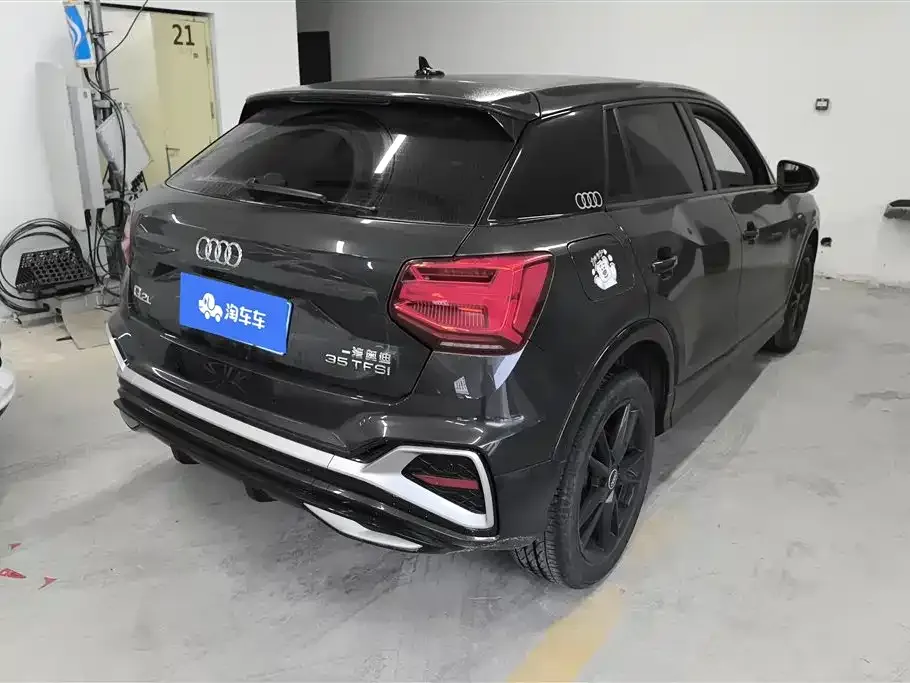 Audi Q2L 2023 из CN, фото 3