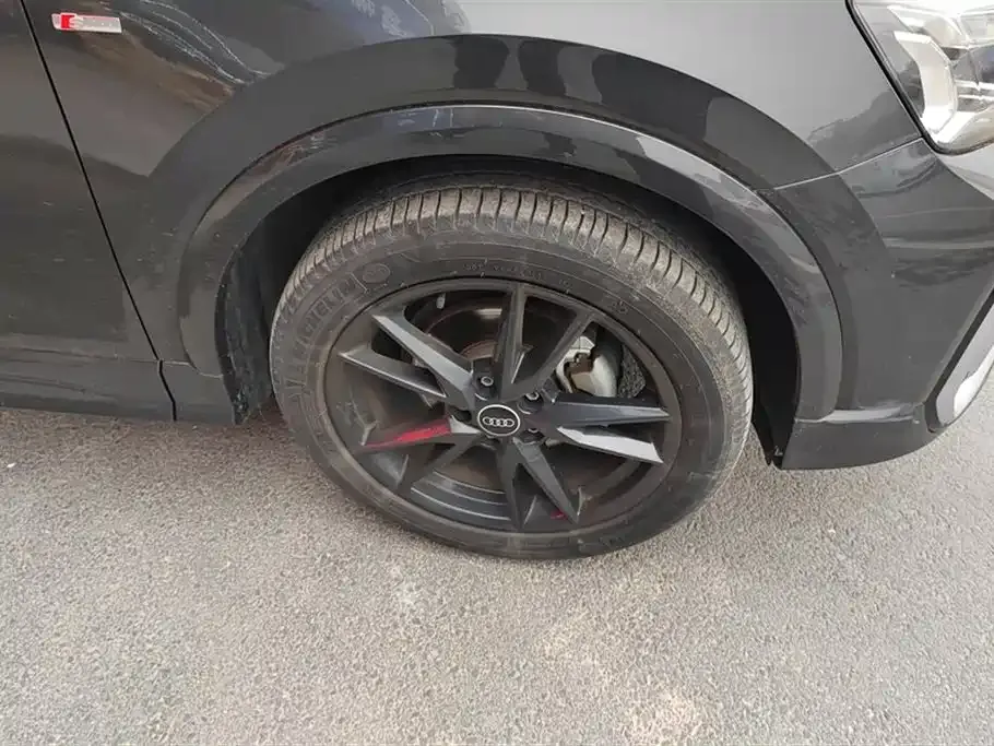 Audi Q2L 2023 из CN, фото 6