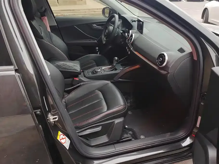 Audi Q2L 2023 из CN, фото 8