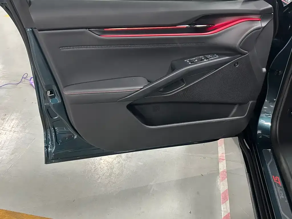 Ford Mondeo 2023 из CN, фото 10