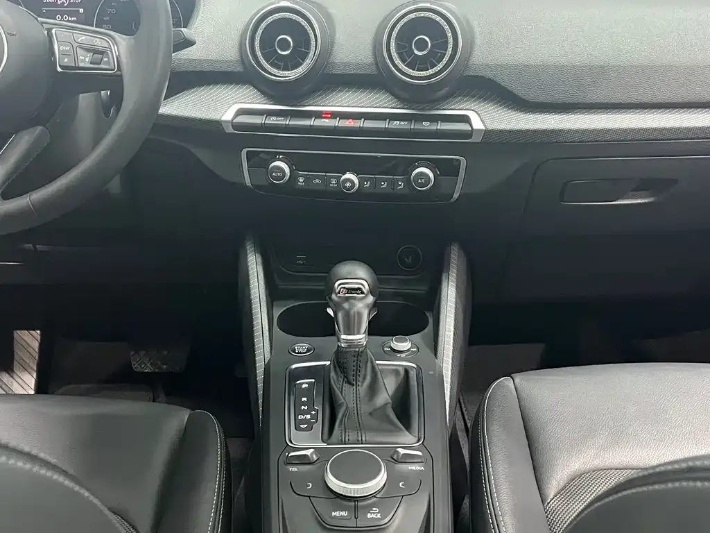 Audi Q2L 2021 из CN, фото 10