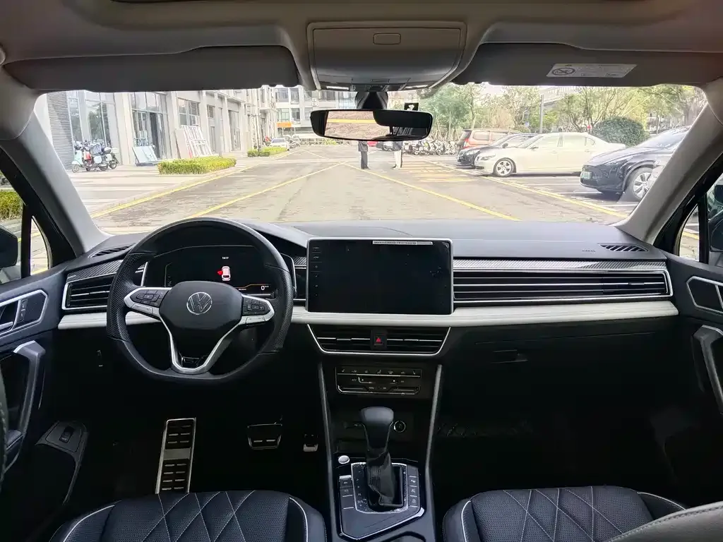 Volkswagen Tiguan L 2024 из CN, фото 6