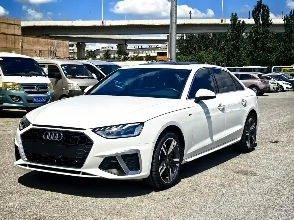 Audi A4L 2021 из CN, фото 1
