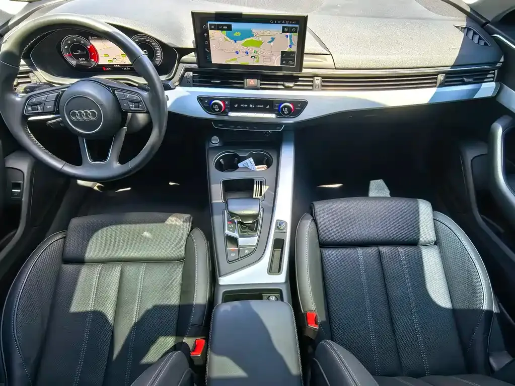Audi A4L 2021 из CN, фото 7