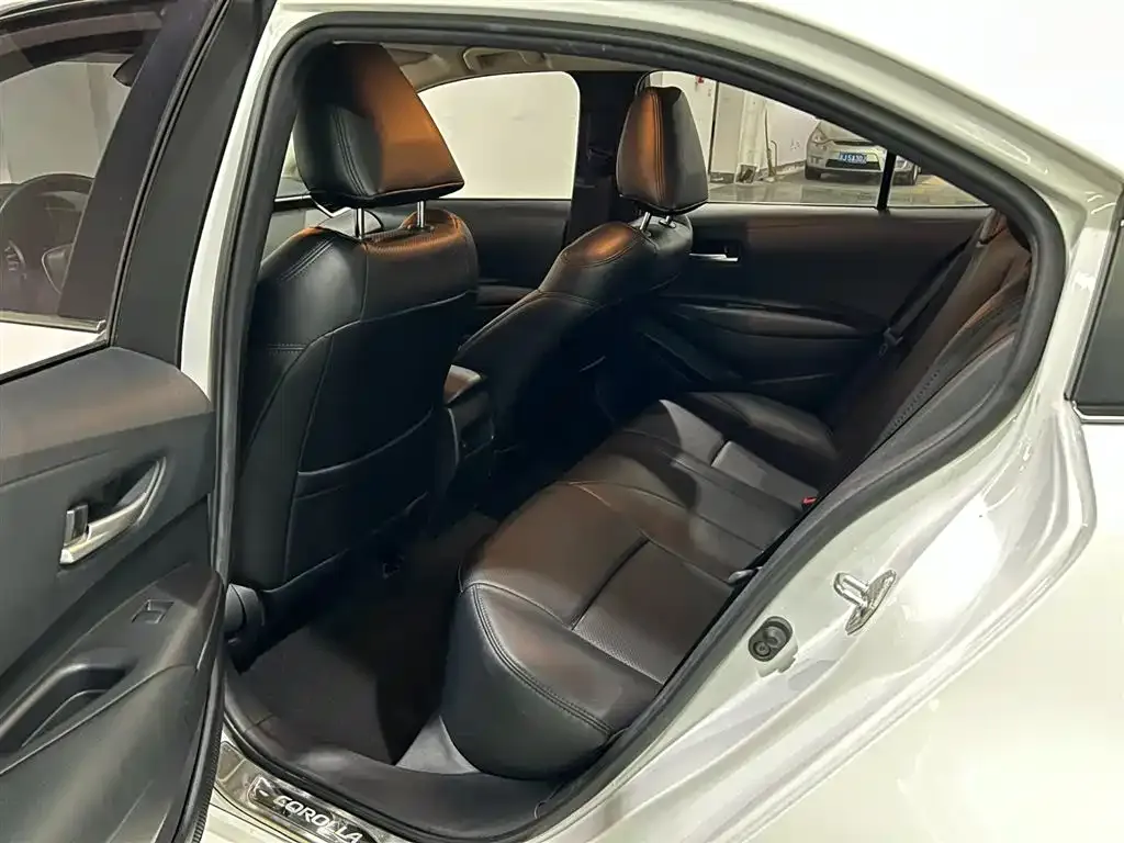 Toyota Corolla 2021 из CN, фото 10