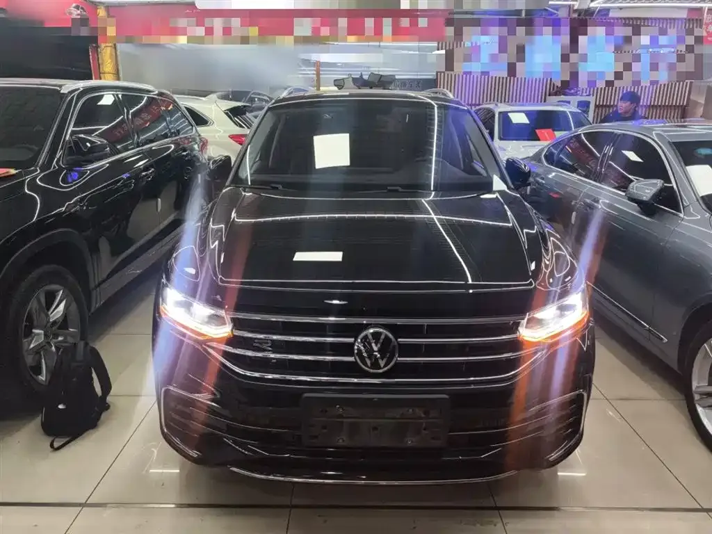 Volkswagen Tiguan L 2022 из CN, фото 3