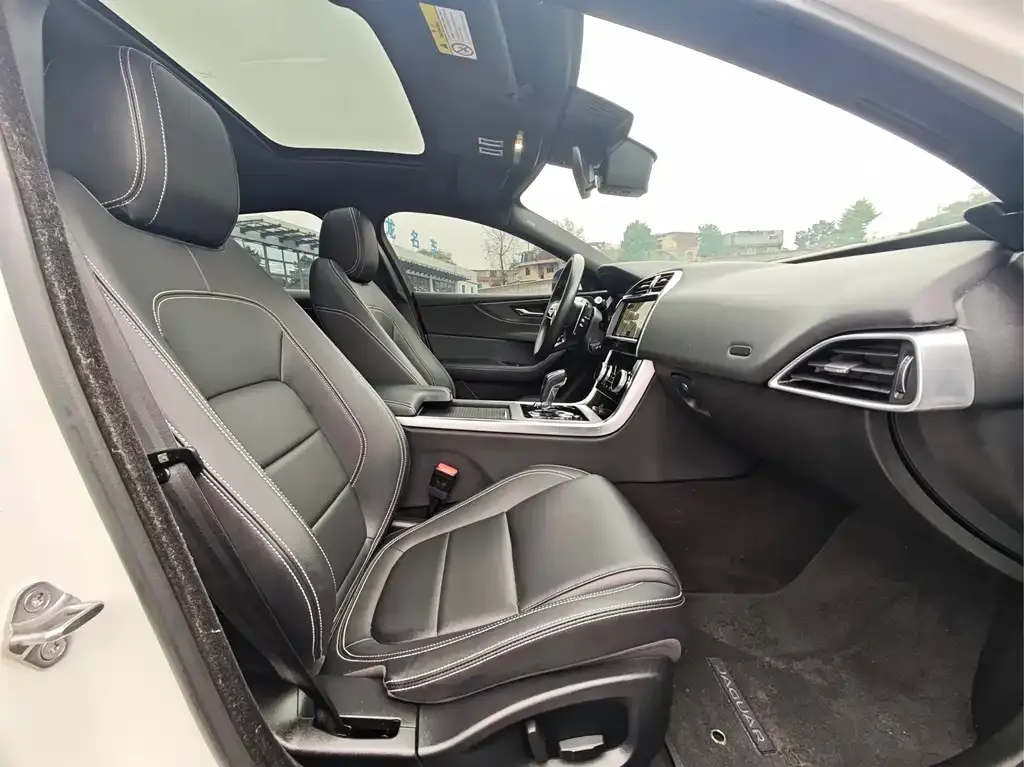 Jaguar XEL 2022 из CN, фото 7