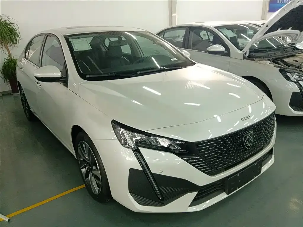 Peugeot 408 2025 из CN, фото 4