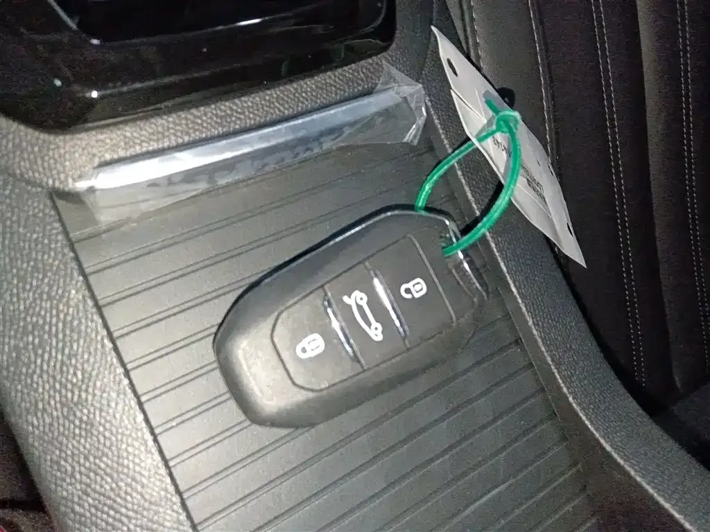 Peugeot 408 2025 из CN, фото 9