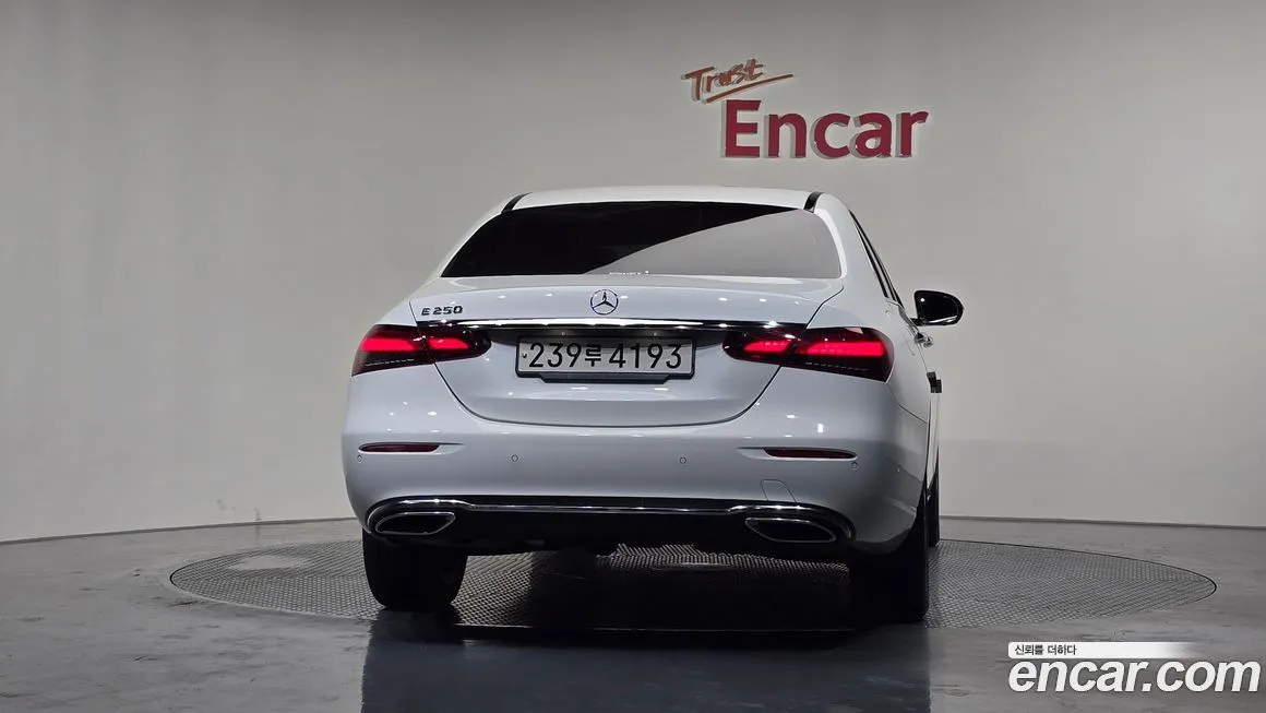 Mercedes-Benz E-Class 2022 из KR, фото 4