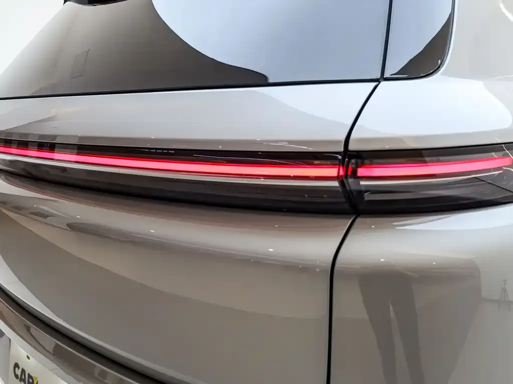 Li Auto L8 2024 из CN, фото 8