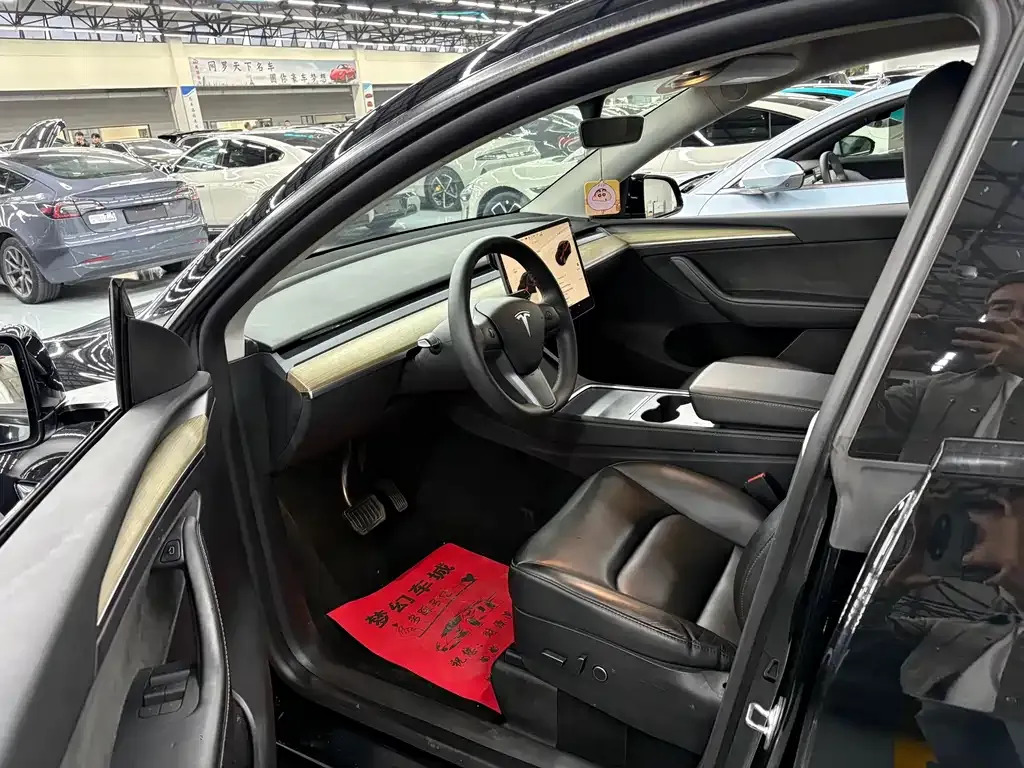 Tesla Model Y 2023 из CN, фото 5