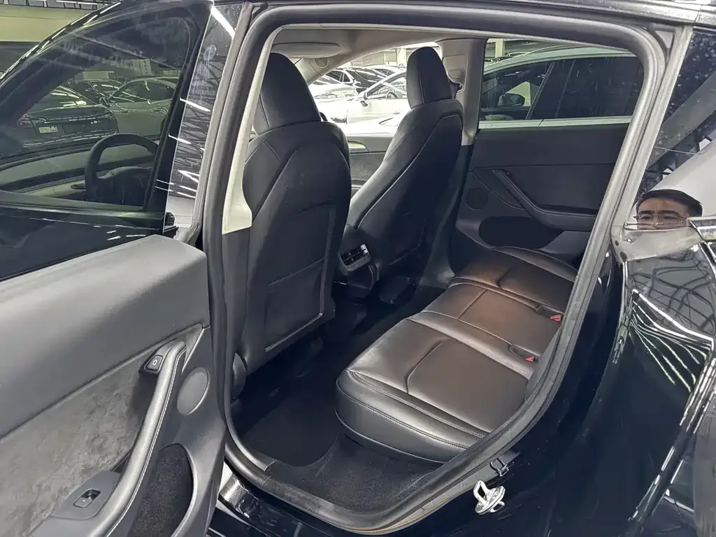 Tesla Model Y 2023 из CN, фото 6
