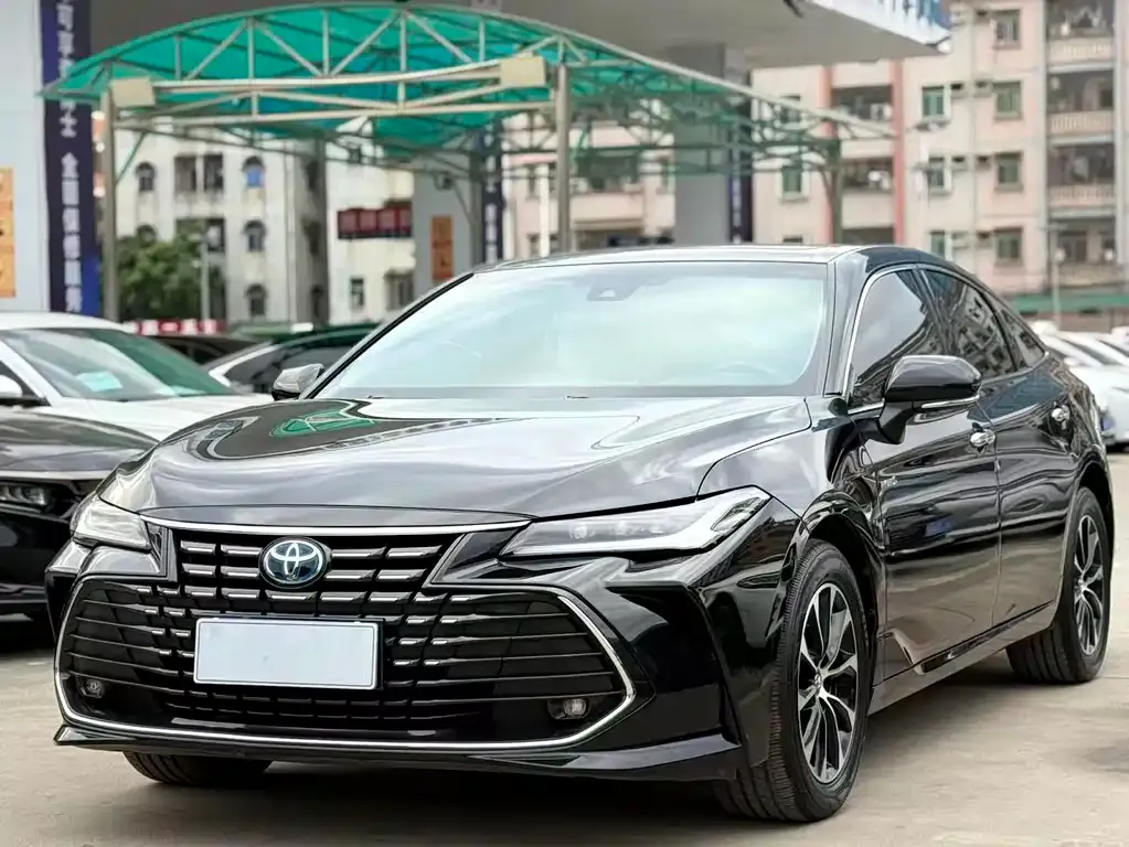 Toyota Avalon 2023 из CN, фото 1