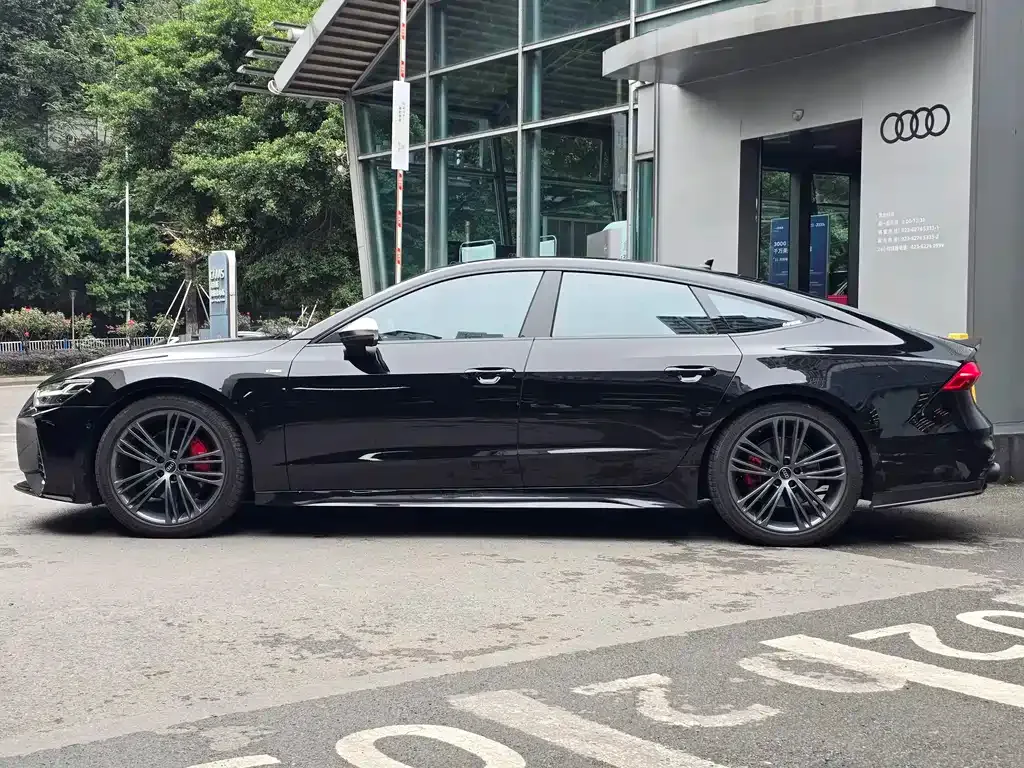 Audi A7 2024 из CN, фото 7