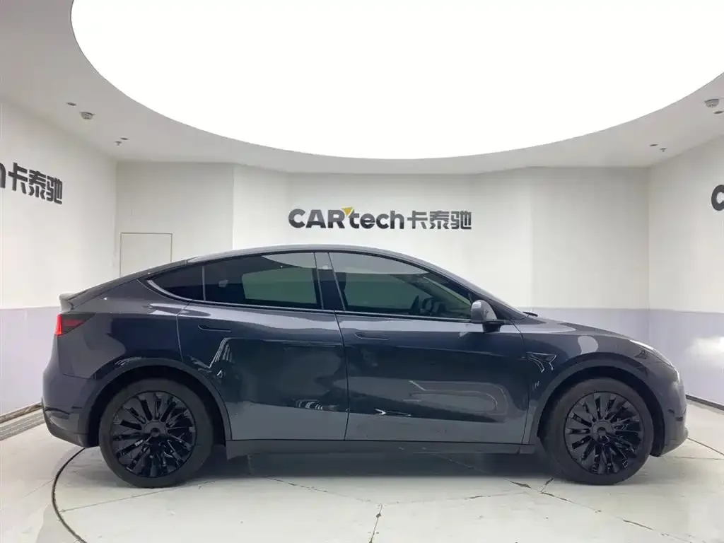 Tesla Model Y 2024 из CN, фото 4