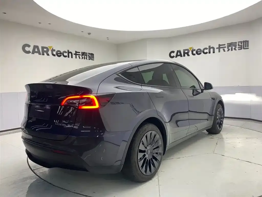 Tesla Model Y 2024 из CN, фото 5