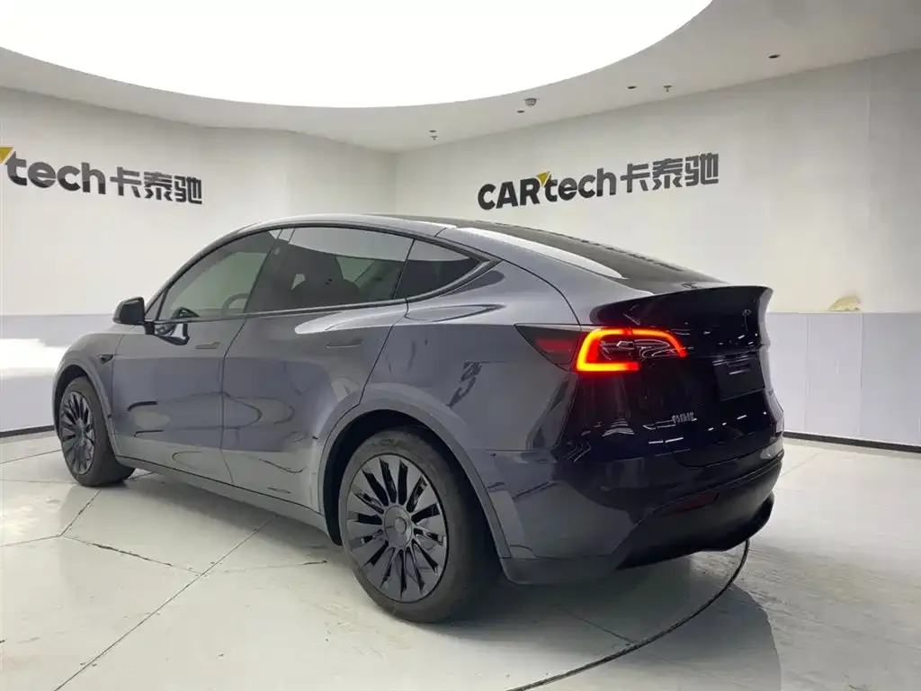 Tesla Model Y 2024 из CN, фото 7