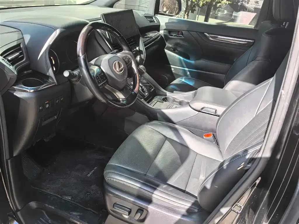Lexus LM 2021 из CN, фото 4