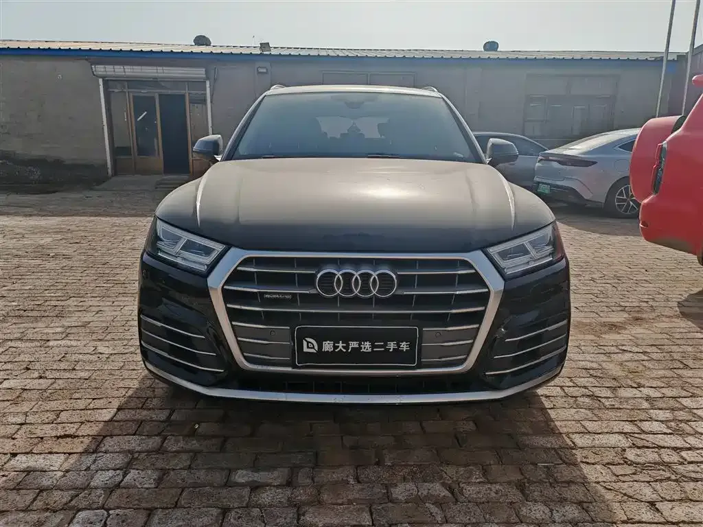 Audi Q5L 2021 из CN, фото 2