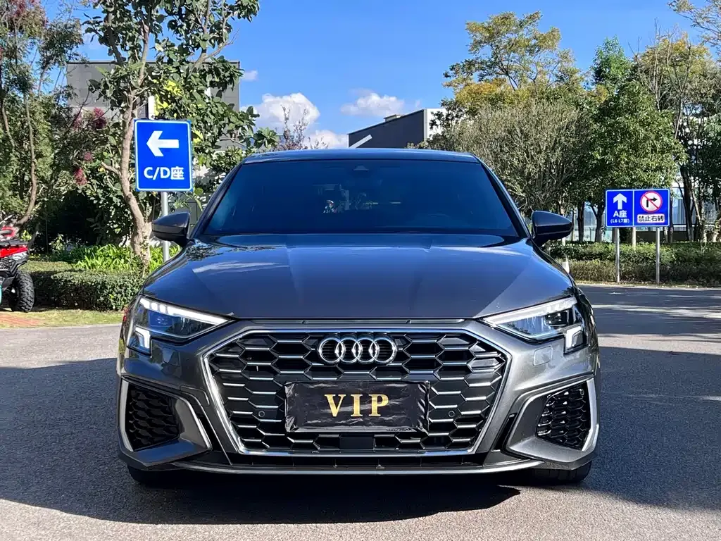 Audi A3 2024 из CN, фото 2