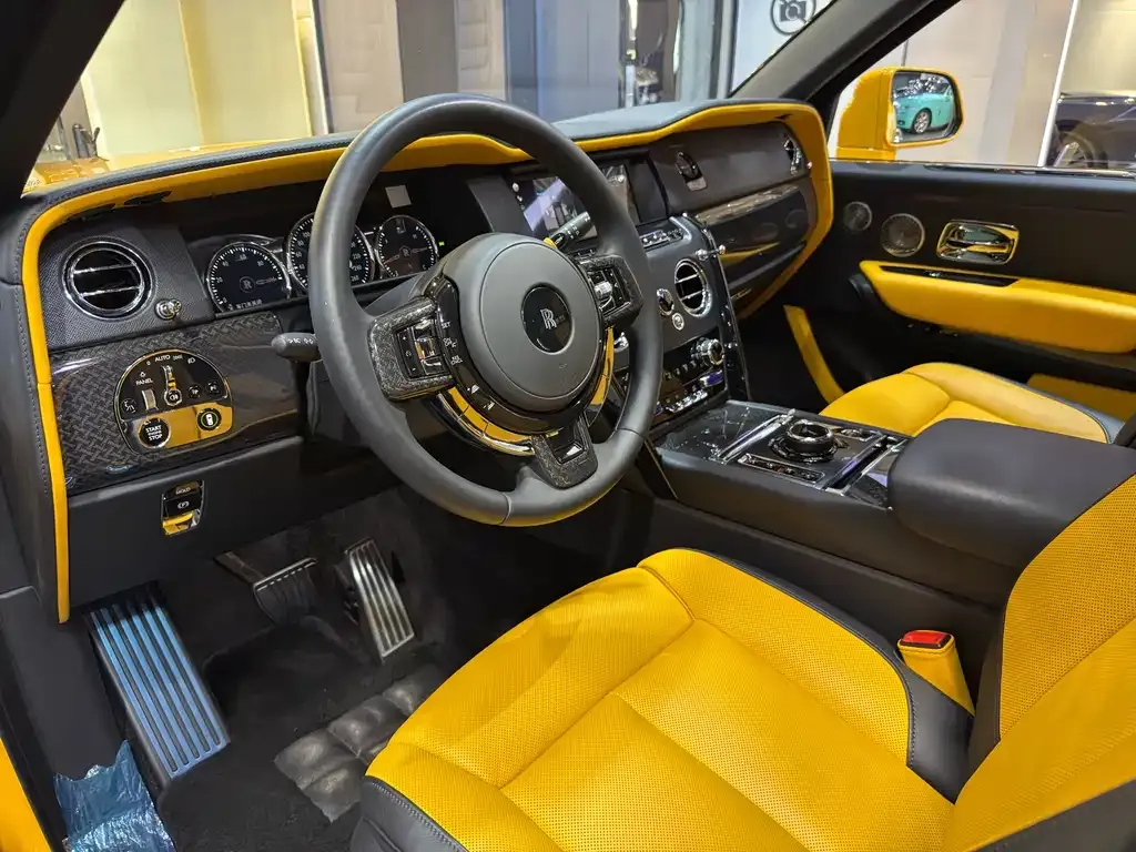 Rolls-Royce Cullinan 2024 из CN, фото 7