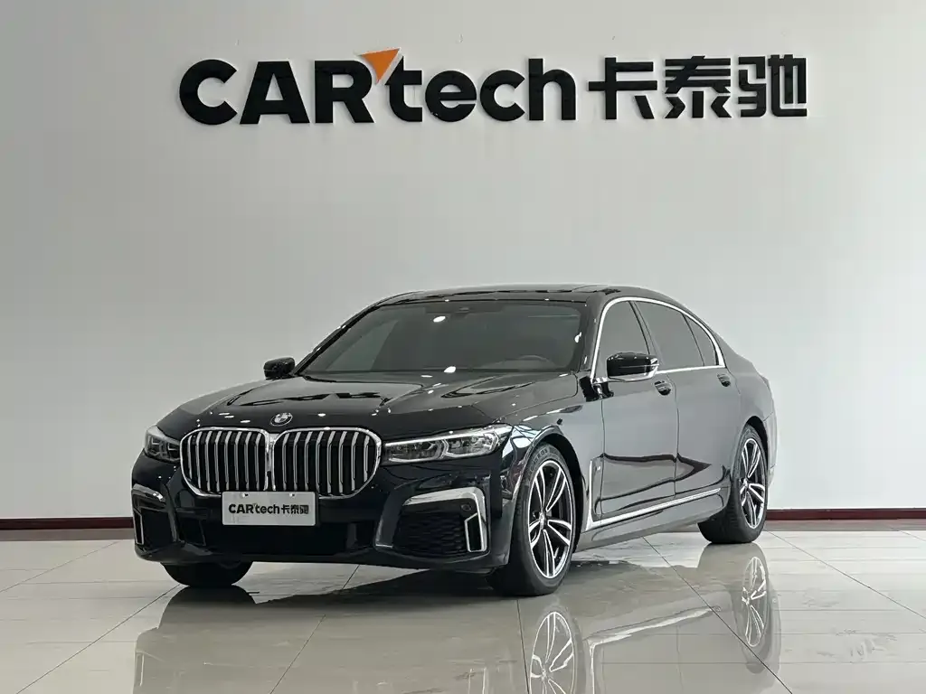 BMW 7 Series 2022 из CN, фото 1