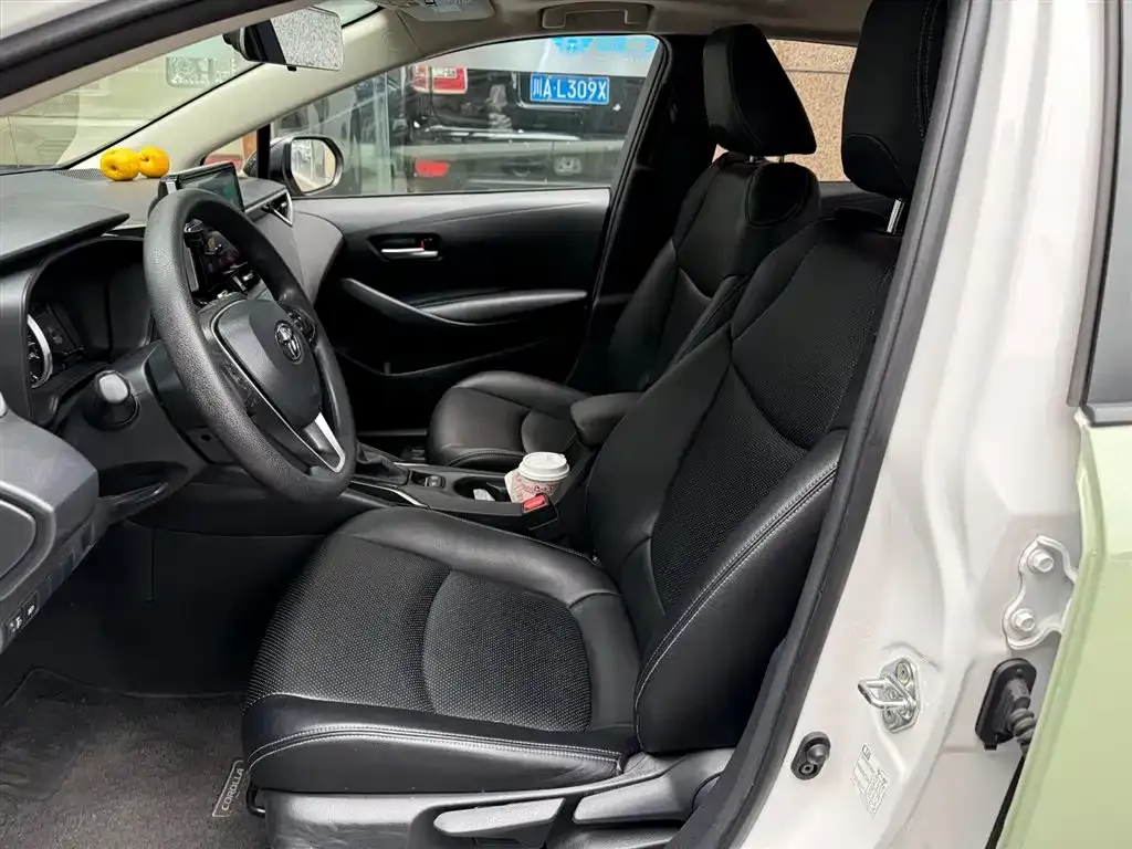 Toyota Corolla 2021 из CN, фото 8