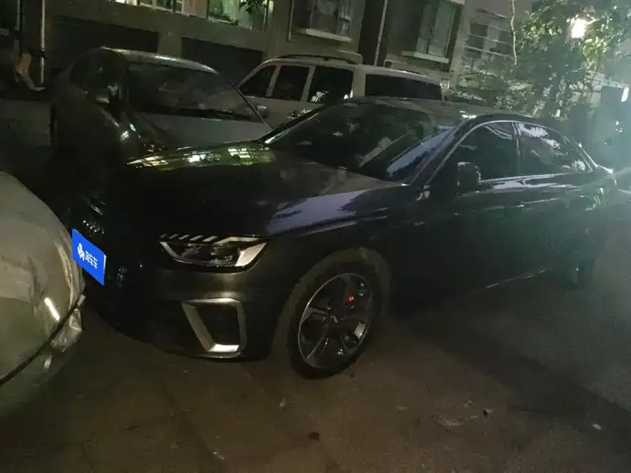 Audi A4L 2021 из CN, фото 1