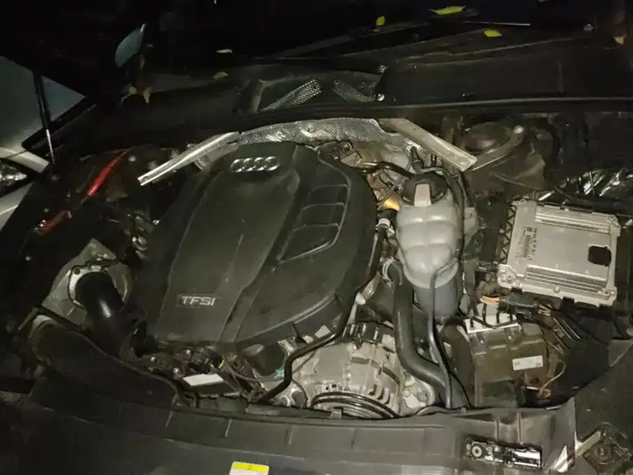 Audi A4L 2021 из CN, фото 10