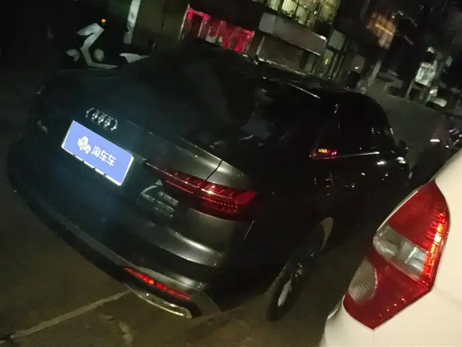Audi A4L 2021 из CN, фото 3