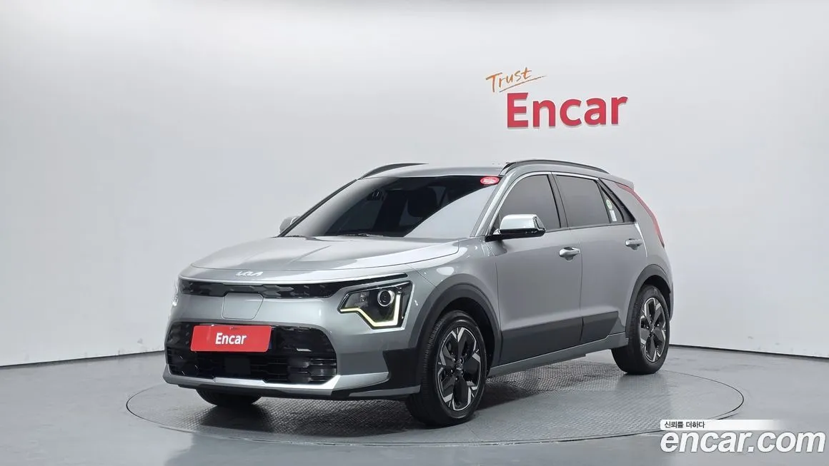 Kia Niro — фото 1