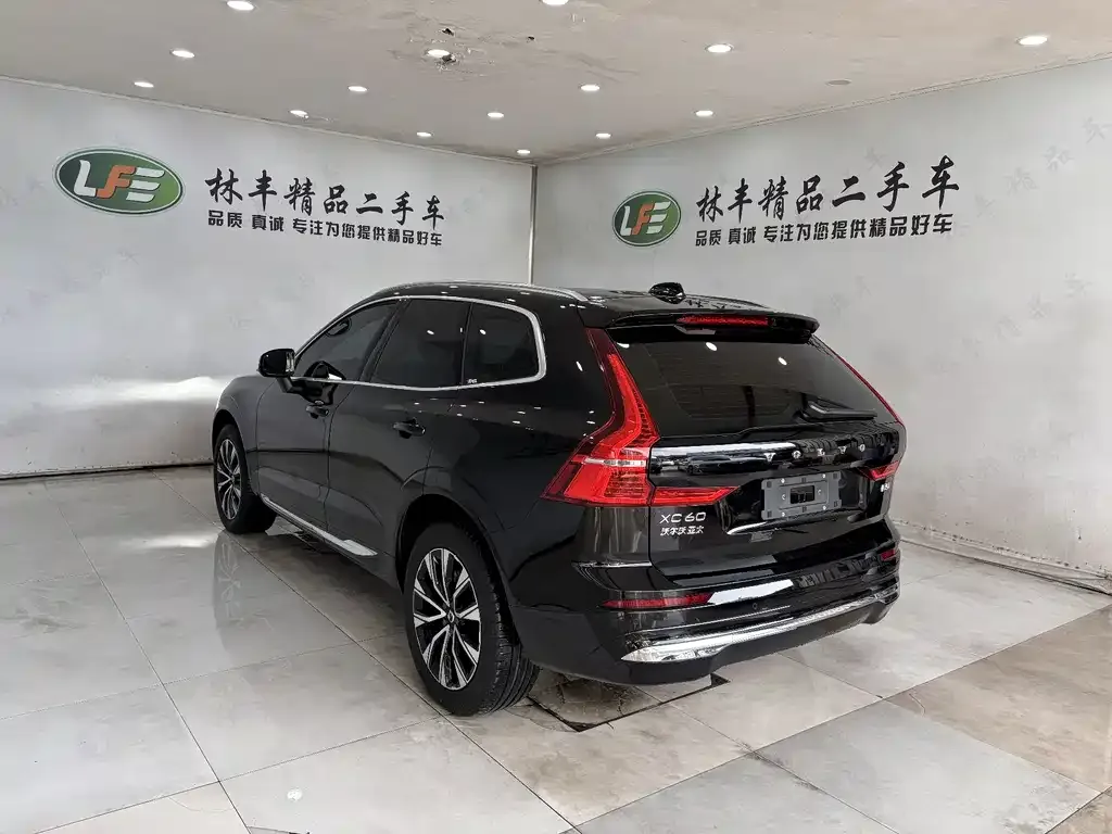 Volvo XC60 2025 из CN, фото 8