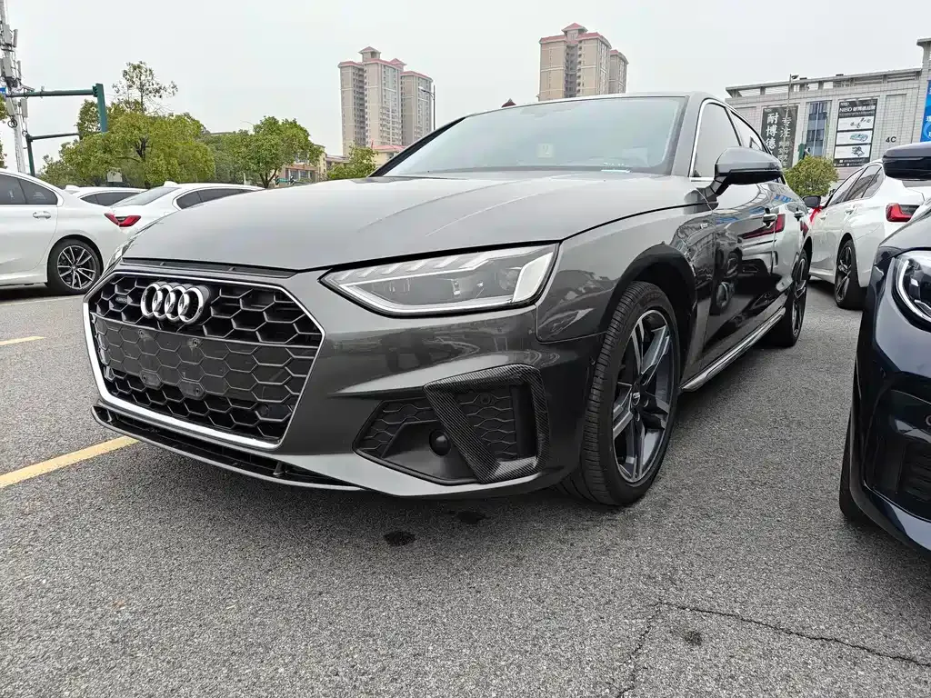 Audi A4L 2021 из CN, фото 1