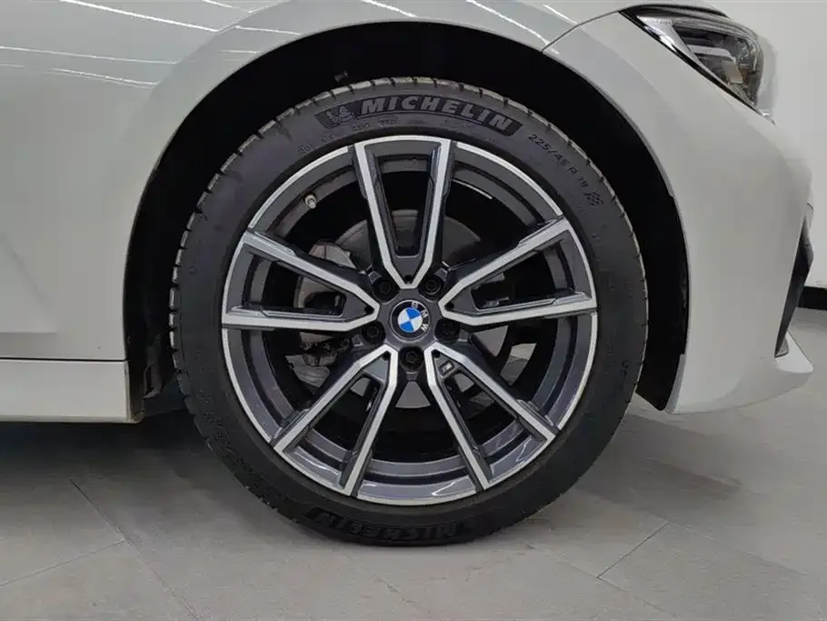 BMW 3 Series 2022 из CN, фото 6