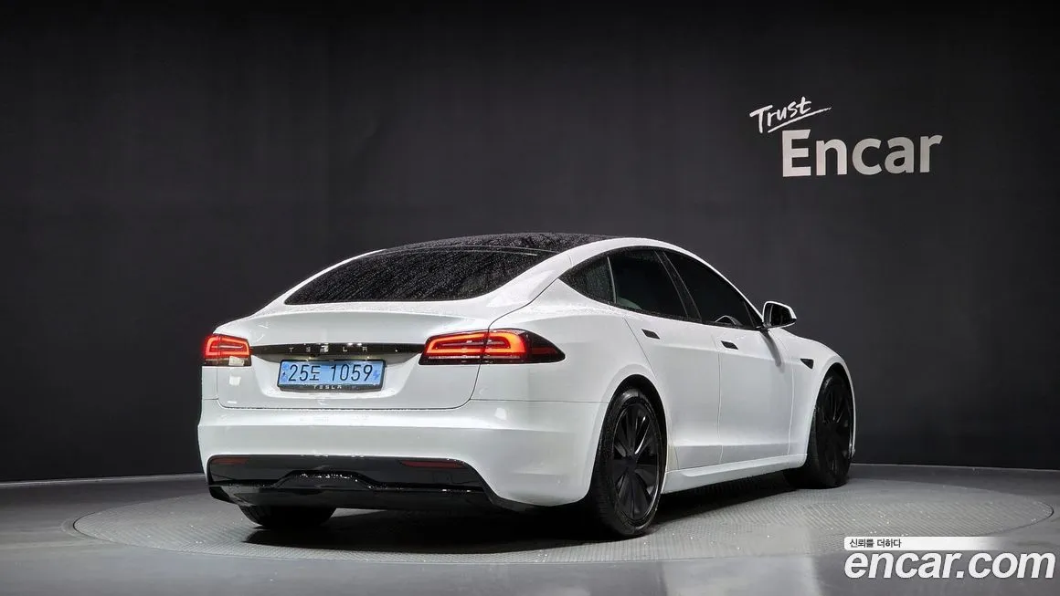 Tesla Model S 2023 из KR, фото 2