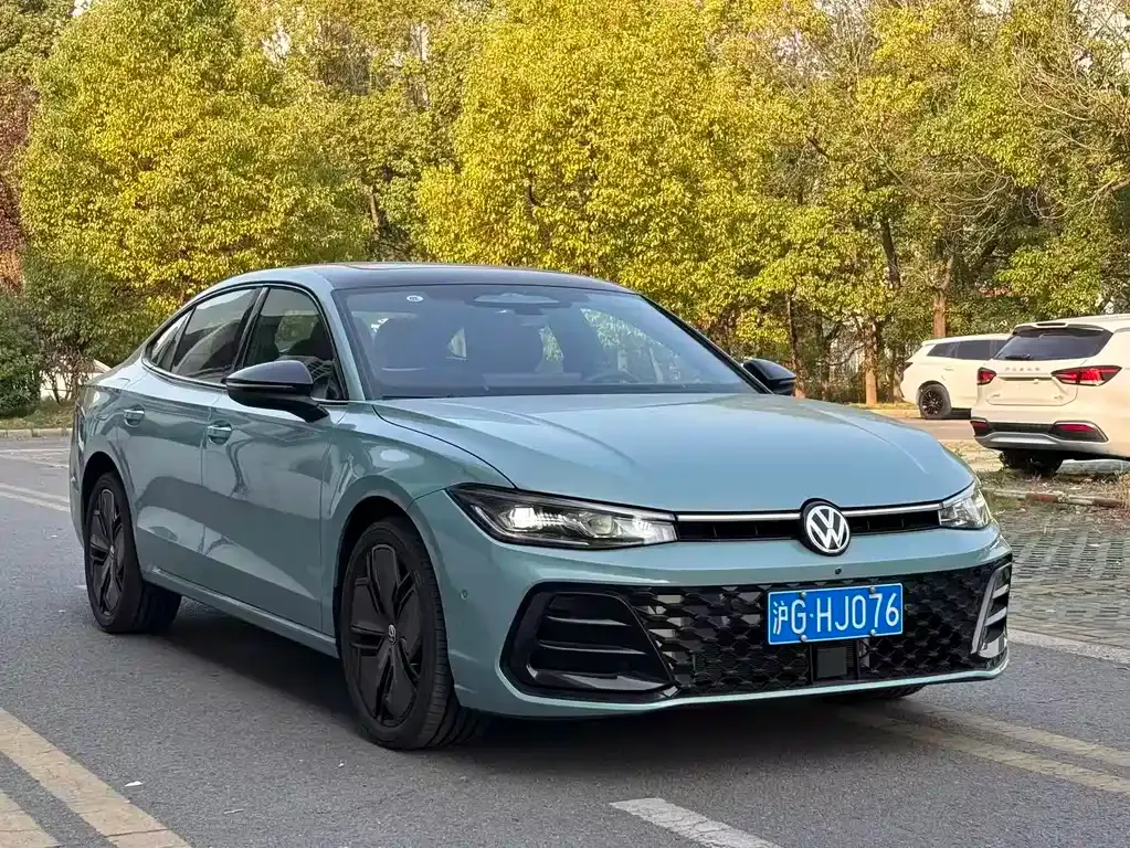 Volkswagen Passat 2024 из CN, фото 3