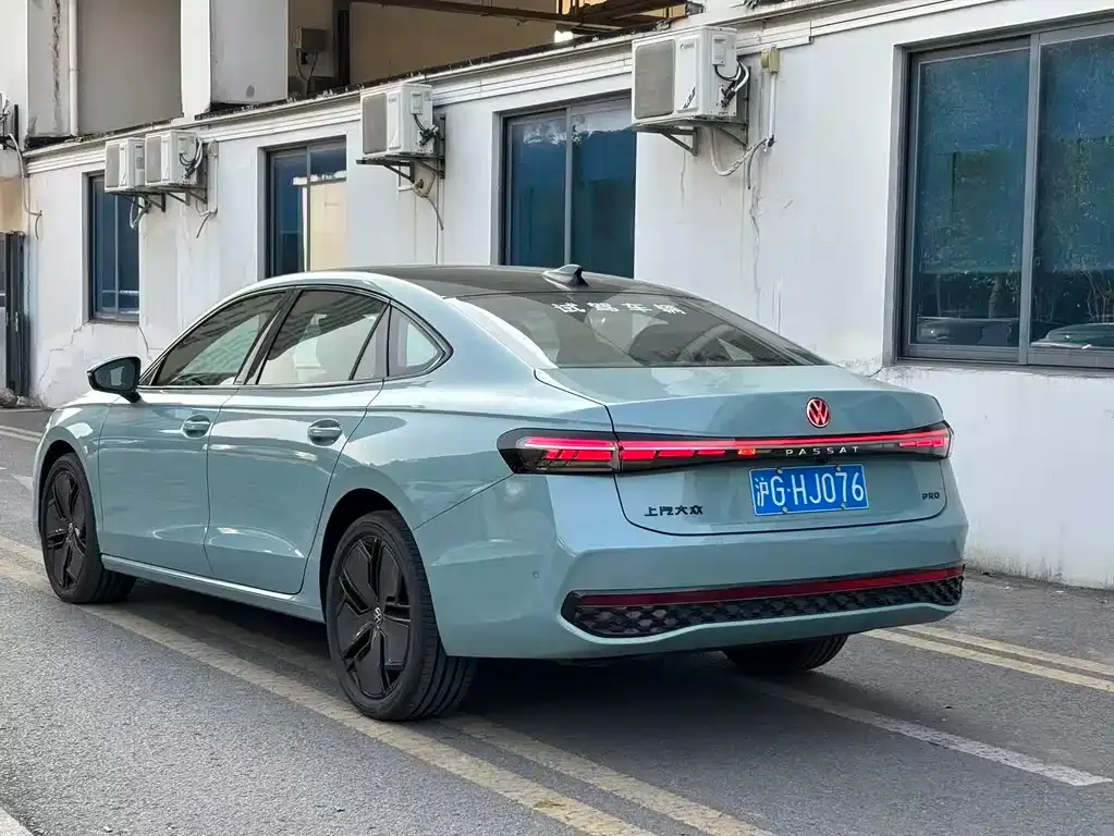 Volkswagen Passat 2024 из CN, фото 7