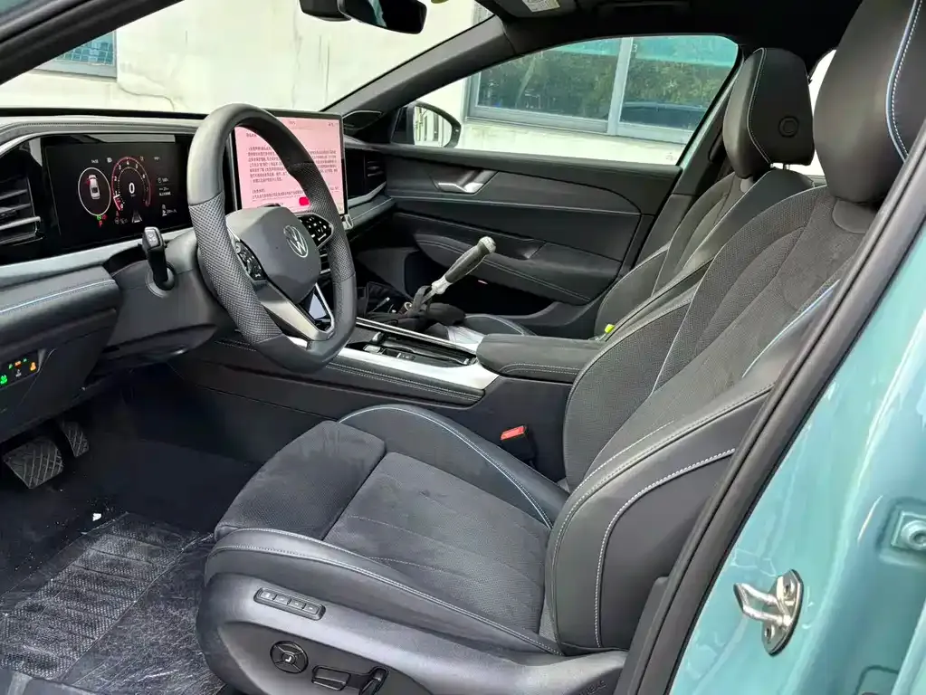 Volkswagen Passat 2024 из CN, фото 8