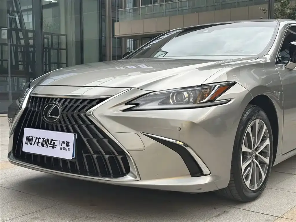 Lexus ES 2024 из CN, фото 2