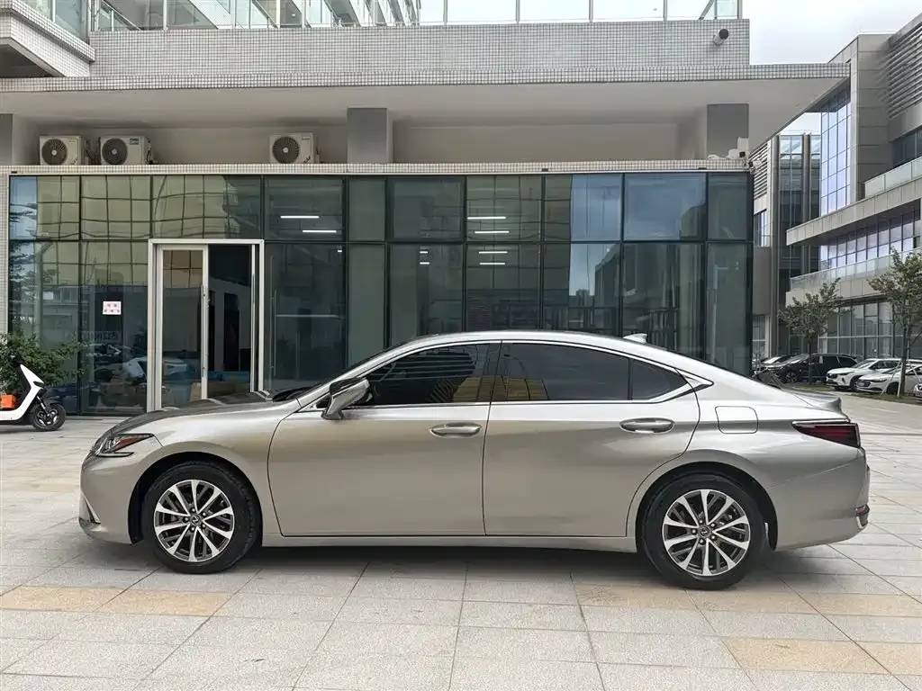 Lexus ES 2024 из CN, фото 8