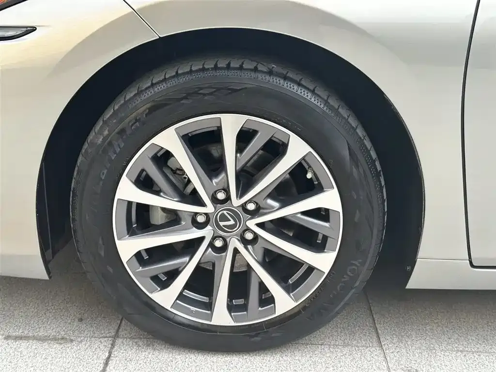 Lexus ES 2024 из CN, фото 9