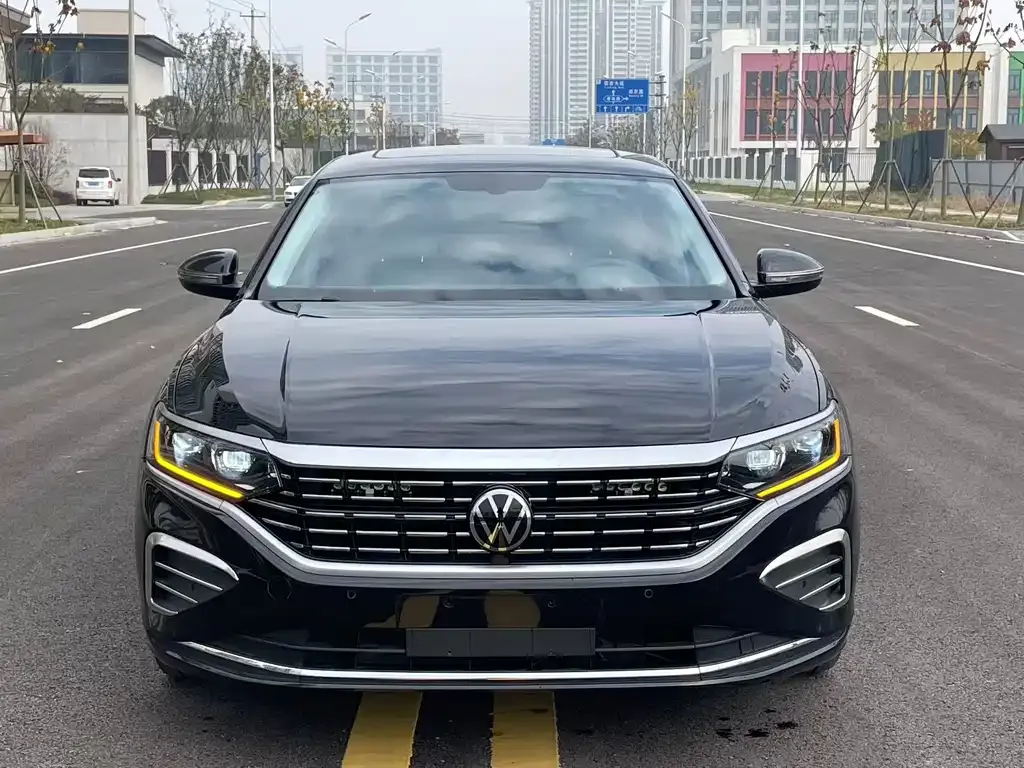 Volkswagen Passat 2024 из CN, фото 2