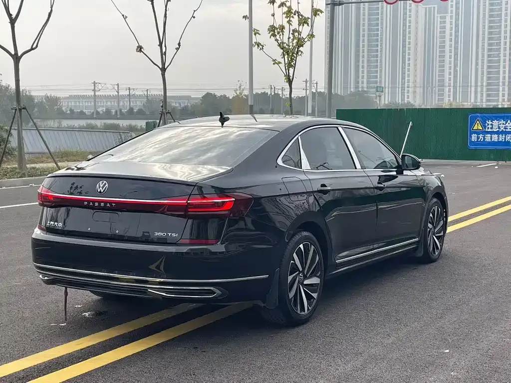 Volkswagen Passat 2024 из CN, фото 7
