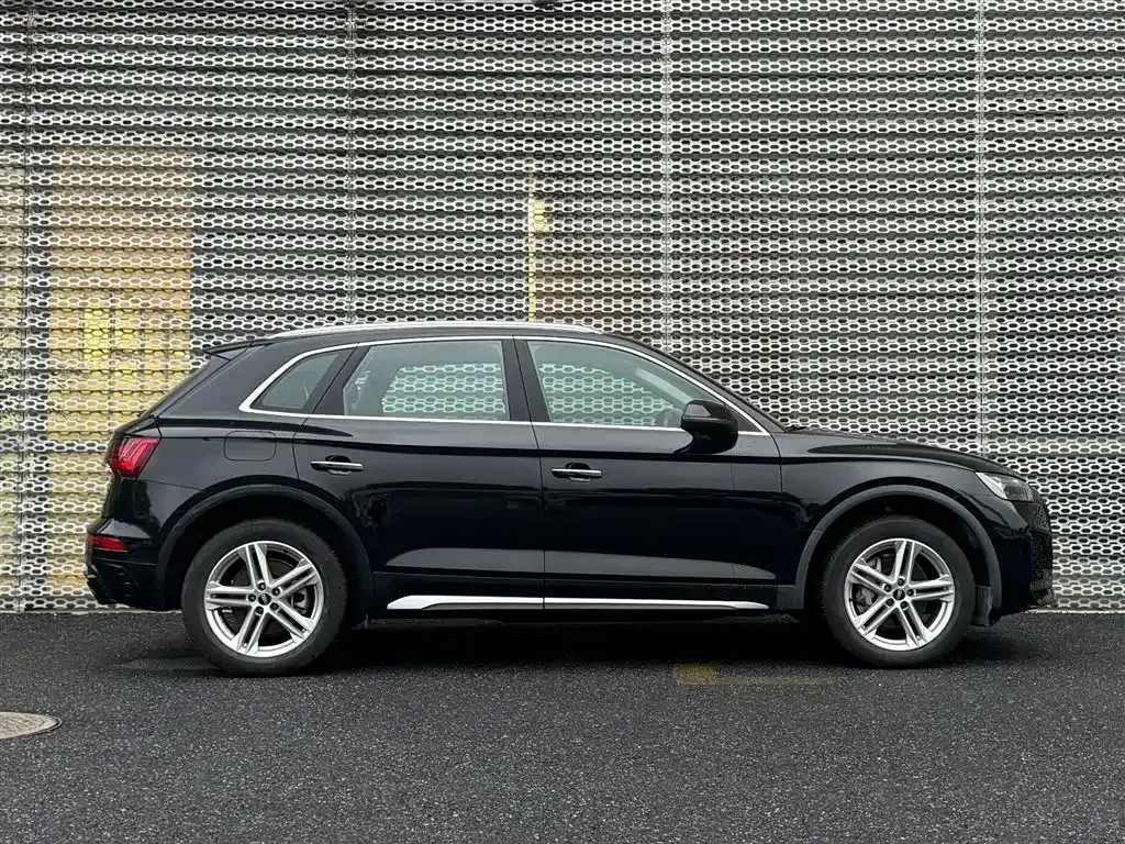 Audi Q5L 2023 из CN, фото 4